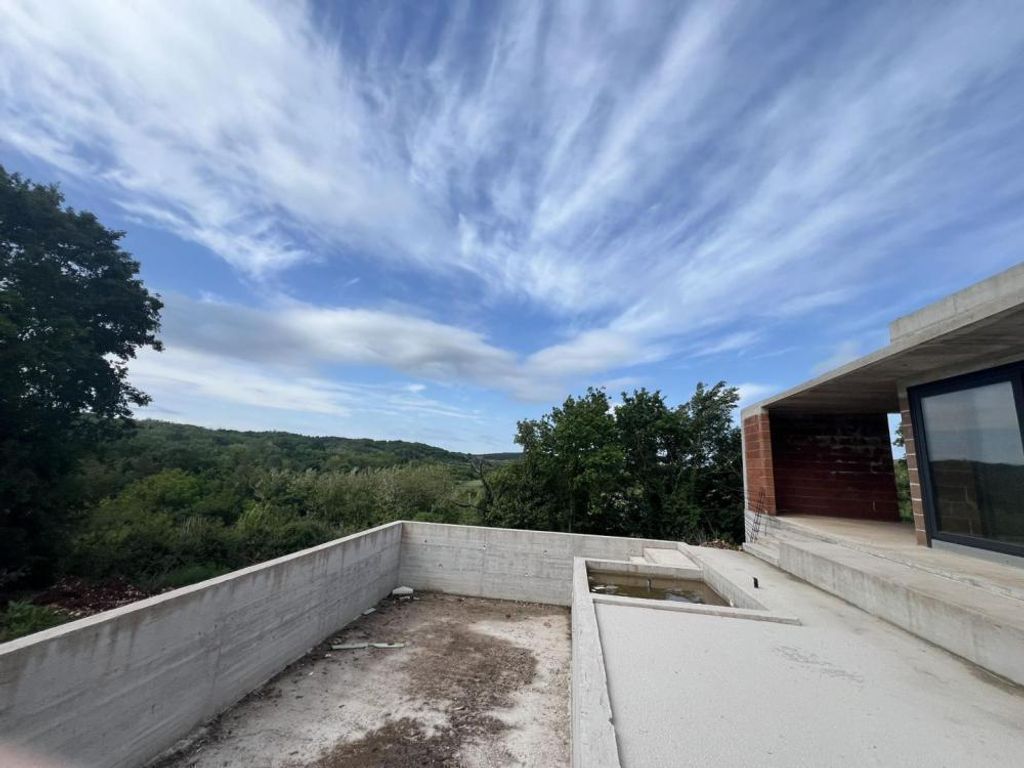Maison de luxe à vendre à Motovun, 0 €, Photo 3
