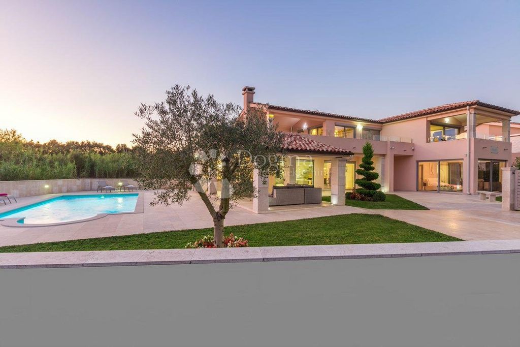 Luxury House for sale in Marcana, 675 000 €, Photo 1