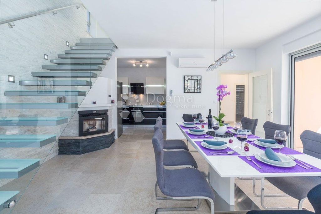 Luxury House for sale in Marcana, 675 000 €, Photo 3