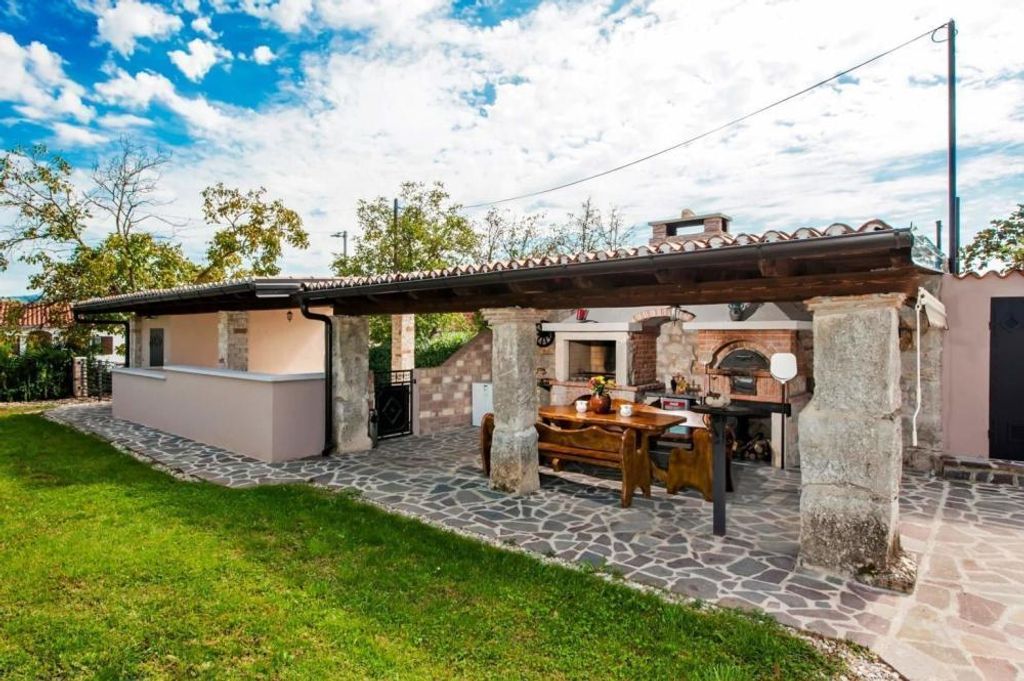 Luxury House for sale in Kršan, 780 000 €, Photo 6