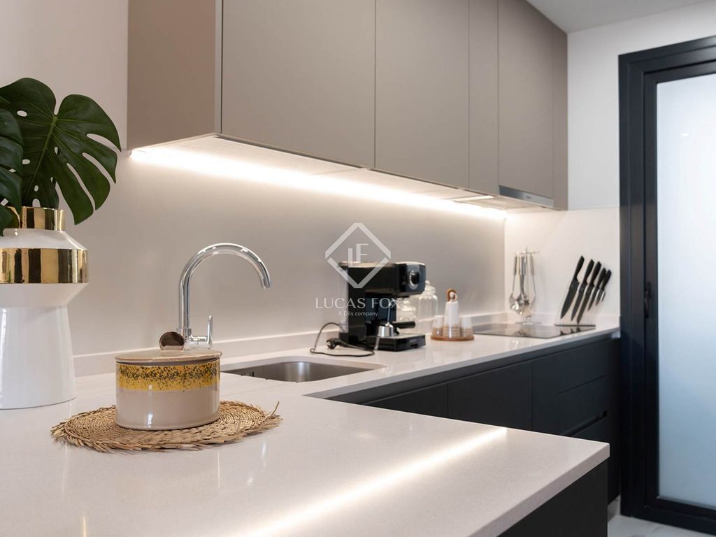 Luxury Apartment for sale in Benidorm, 529 000 €, Photo 3