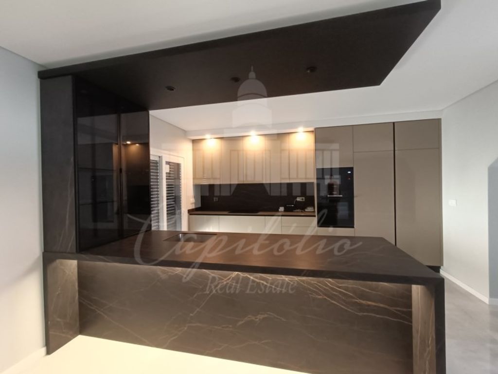 Luxury House for sale in Seixal, 659 000 €, Photo 2