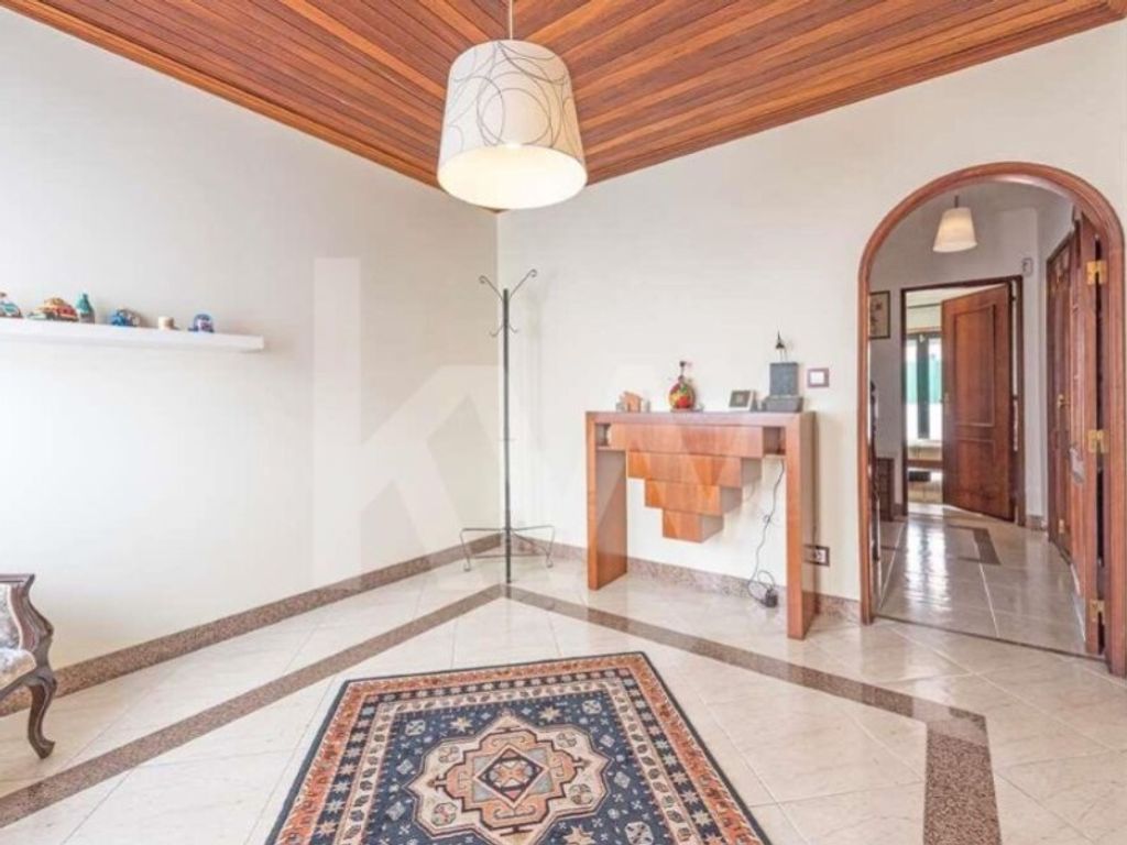 Maison de luxe à vendre à Loures, 540 000 €, Photo 3