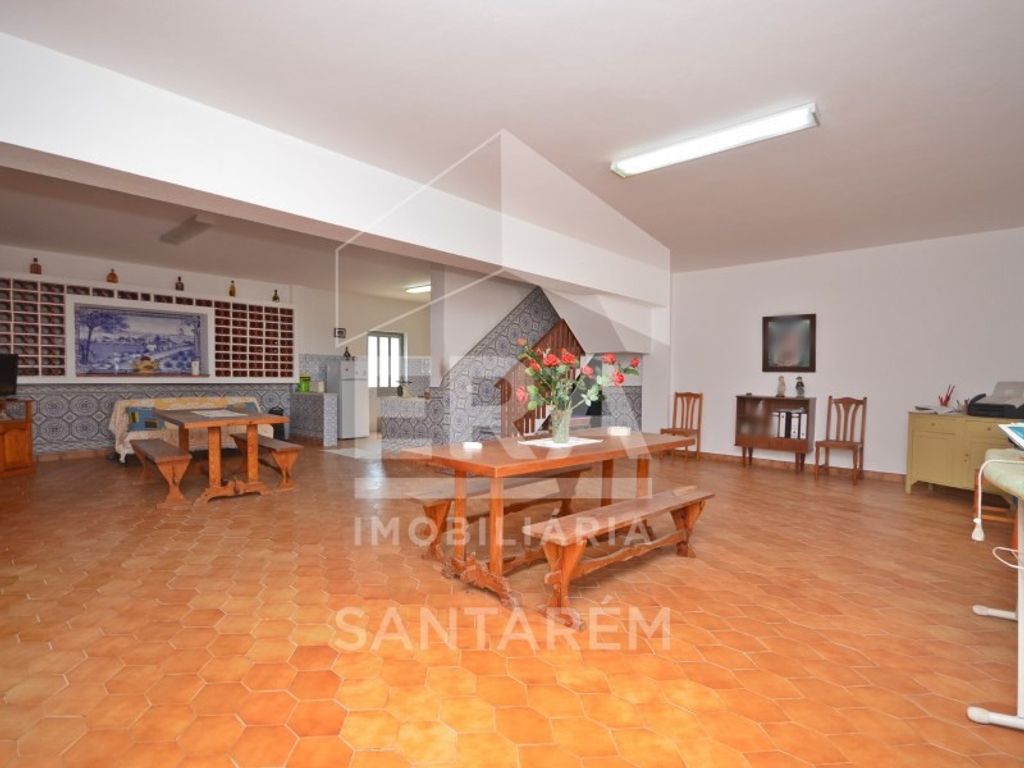 Maison de luxe à vendre à Santarém, 450 000 €, Photo 2