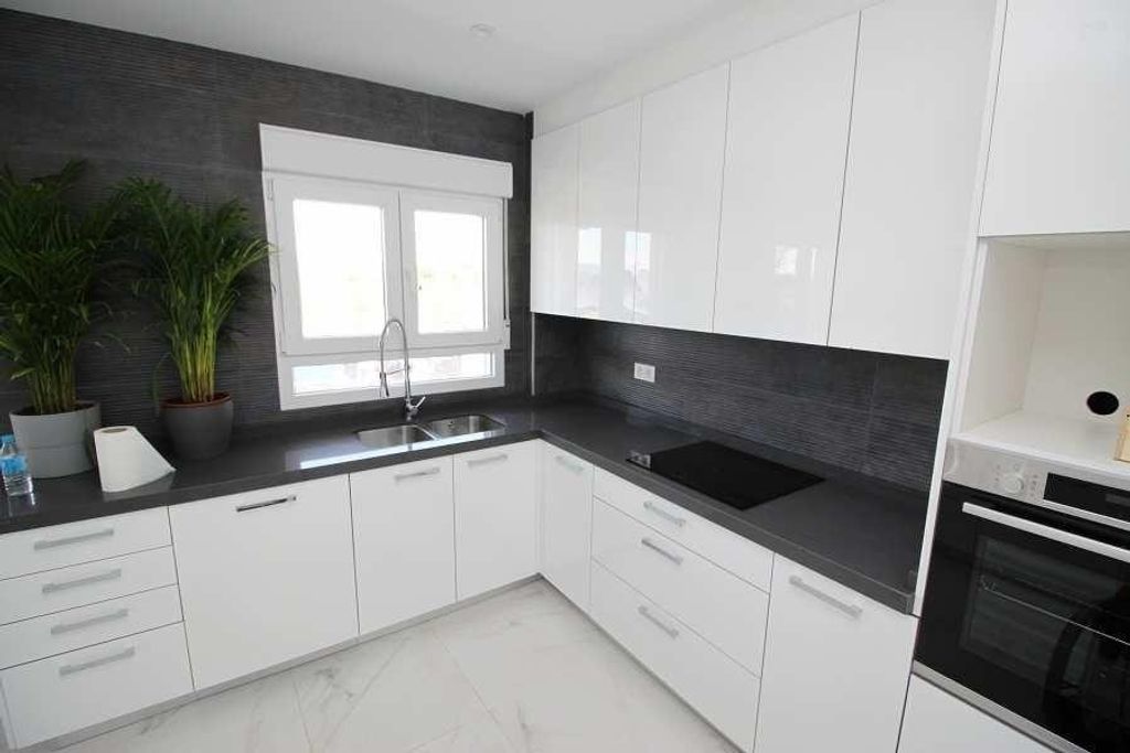 Luxury House for sale in Pinoso, 426 000 €, Photo 5