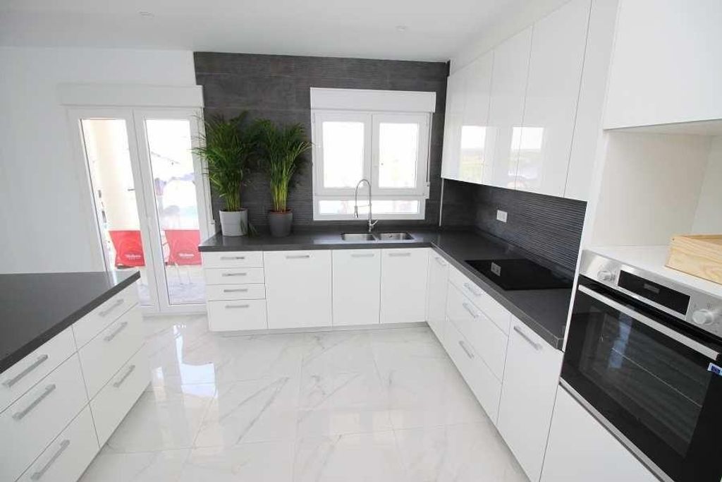 Luxury House for sale in Pinoso, 426 000 €, Photo 6