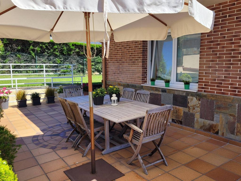 Luxury House for sale in Castro-Urdiales, 590 000 €, Photo 2