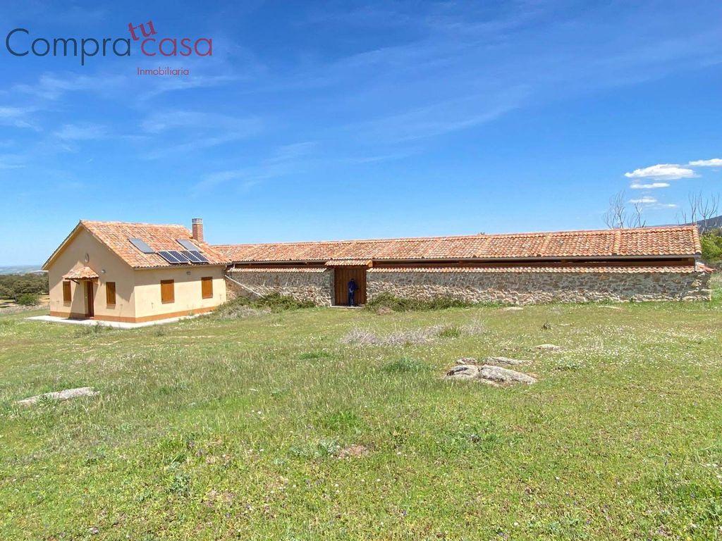 Luxury House for sale in Navas de Ríofrío, 4 500 000 €, Photo 1