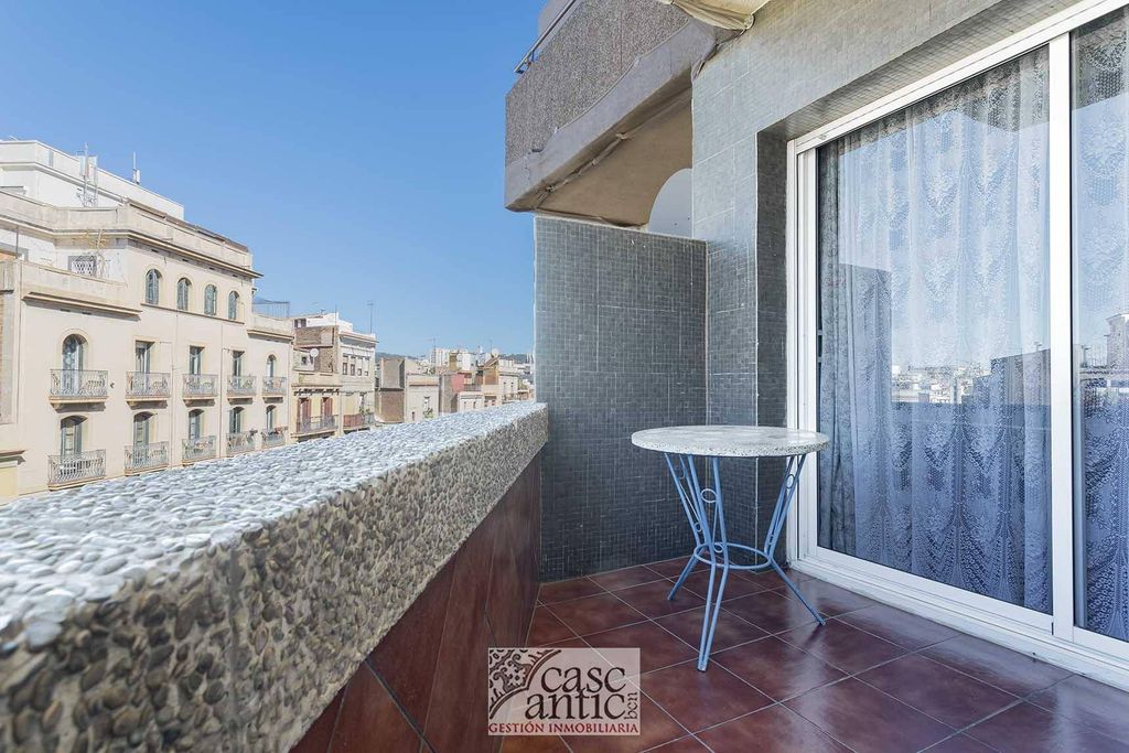 Luxury Apartment for sale in Barcelona, 545 000 €, Photo 3
