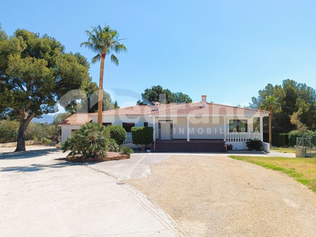 Maison de luxe à vendre à La Nucia, 900 000 €, Photo 1