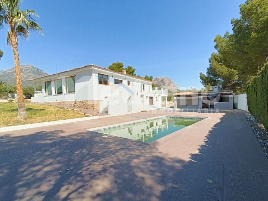 Maison de luxe à vendre à La Nucia, 900 000 €, Photo 2