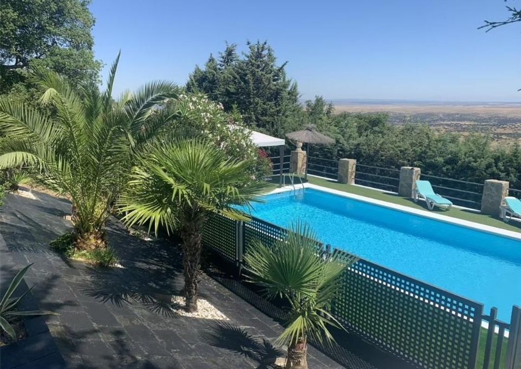 Luxury House for sale in Cáceres, 500 000 €, Photo 1