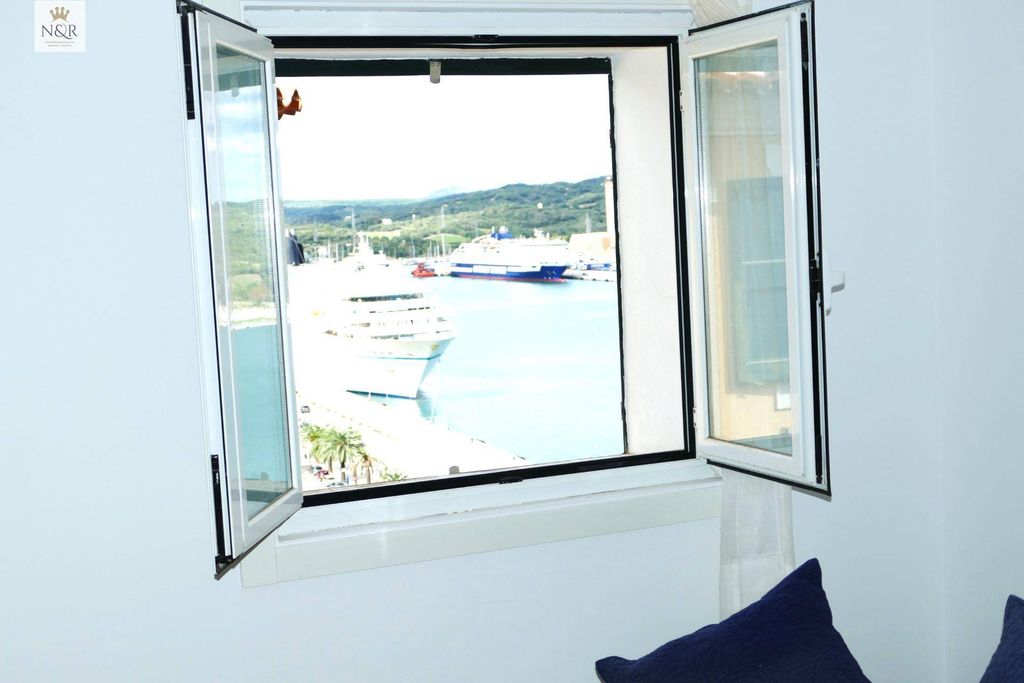 Luxury House for sale in Maó, 895 000 €, Photo 3