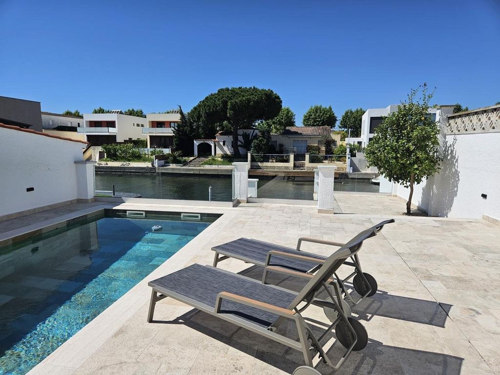 Luxury House for sale in Empuriabrava, 1 050 000 €, Photo 1