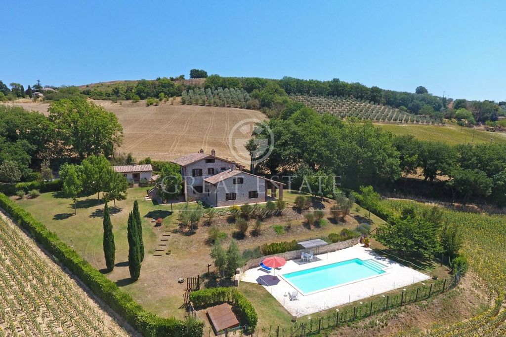 Maison de luxe à vendre à Lugnano In Teverina, 775 000 €, Photo 1