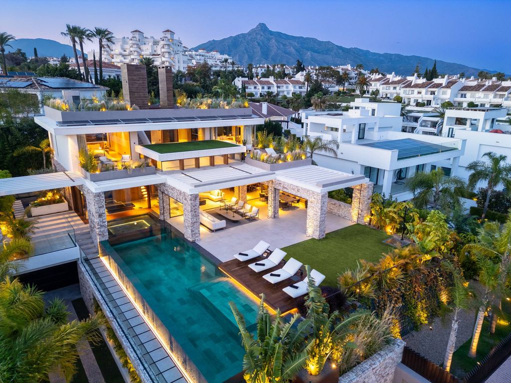 Luxury House for sale in Marbella, 6 950 000 €, Photo 1