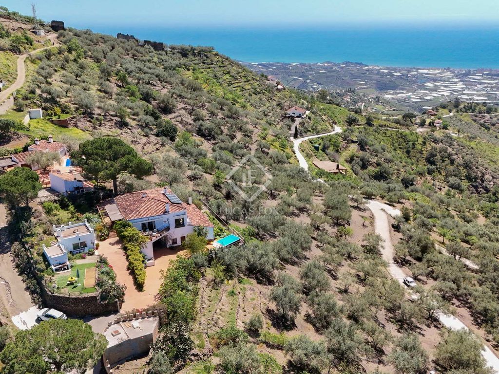 Maison de luxe à vendre à Arenas, 880 000 €, Photo 2