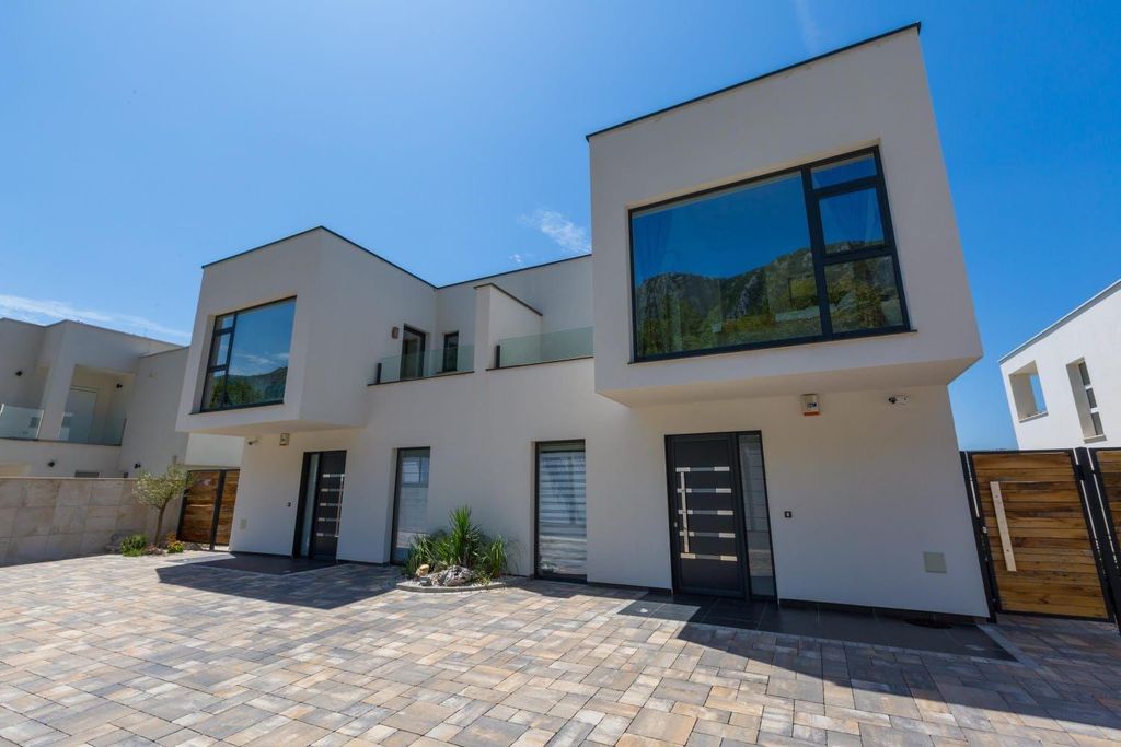 Maison de luxe à vendre à Grižane, 1 450 000 €, Photo 5