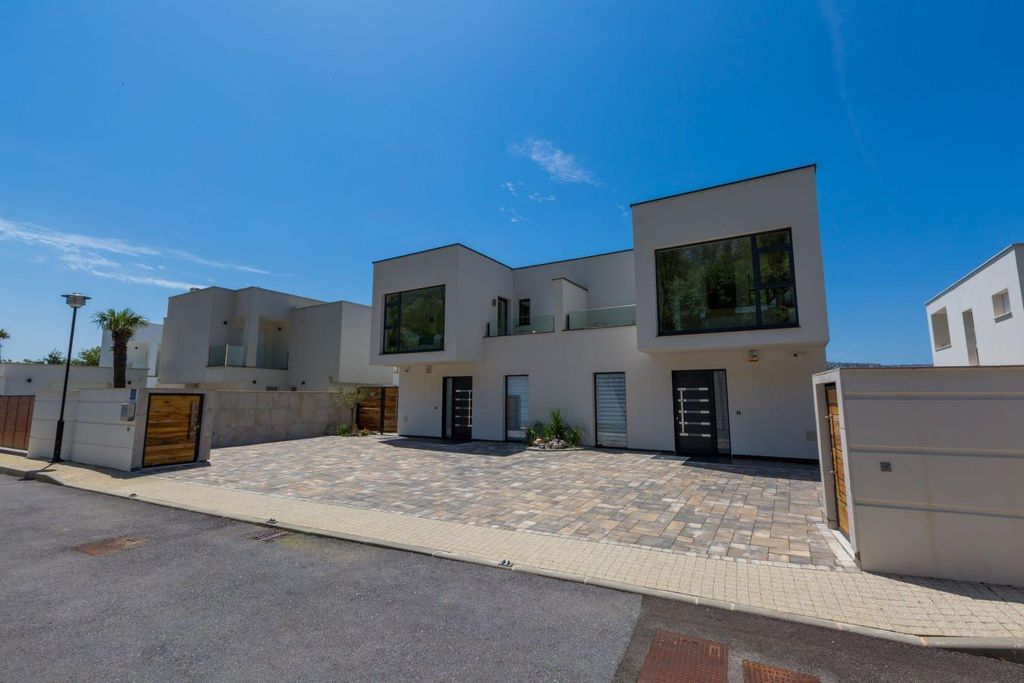 Maison de luxe à vendre à Grižane, 1 450 000 €, Photo 6