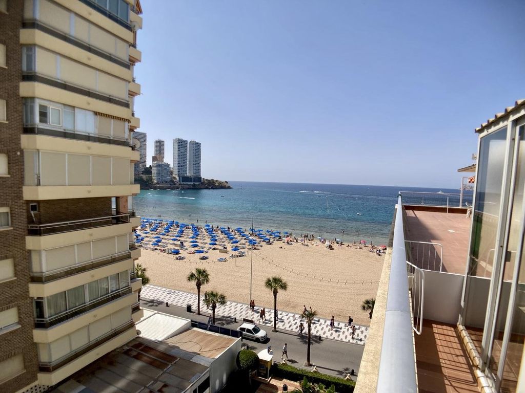 Luxury Apartment for sale in Benidorm, 540 000 €, Photo 1
