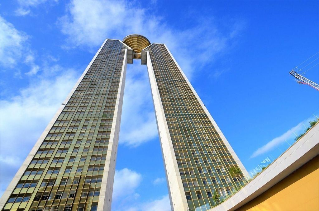 Luxury Apartment for sale in Benidorm, 540 000 €, Photo 1