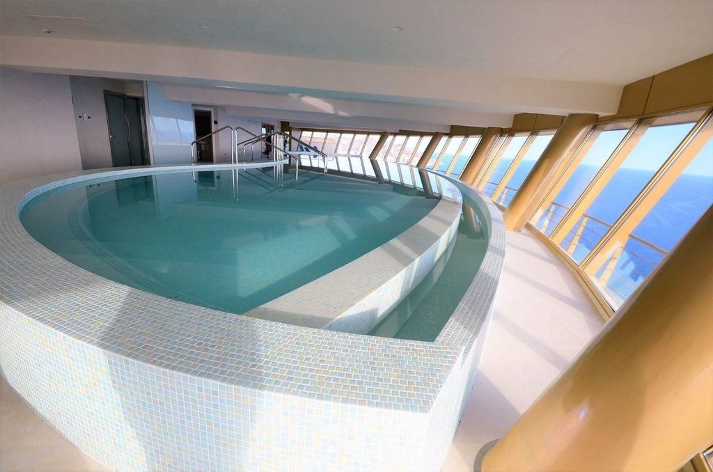 Luxury Apartment for sale in Benidorm, 540 000 €, Photo 2