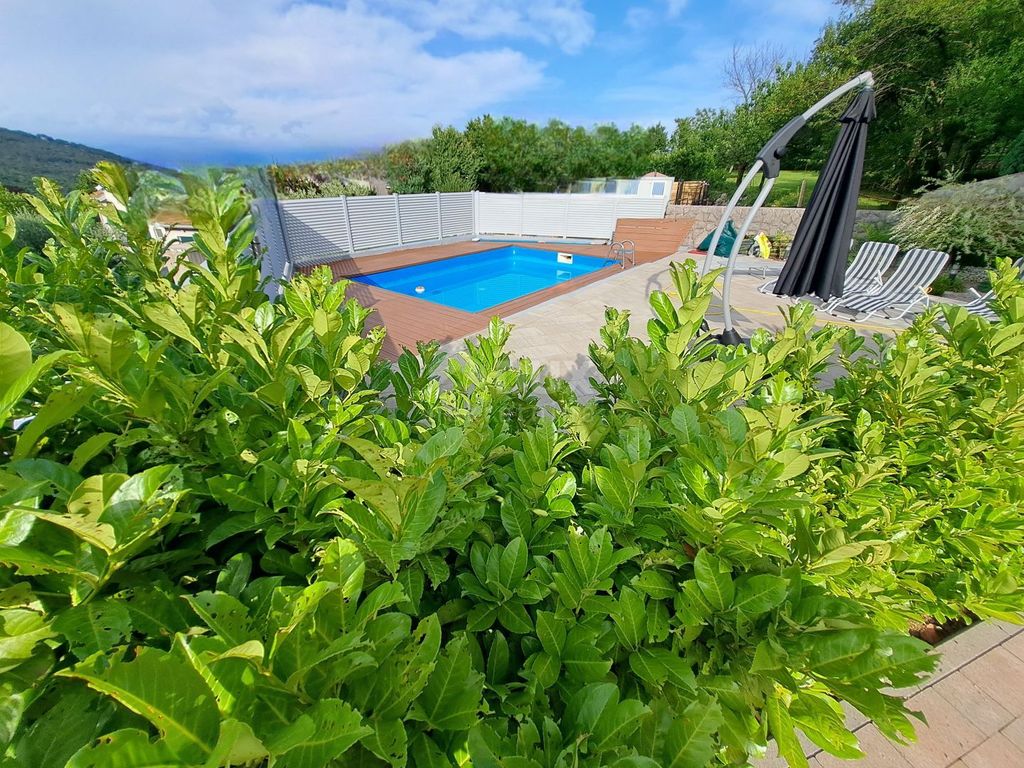 Maison de luxe à vendre à Opatija, 880 000 €, Photo 1