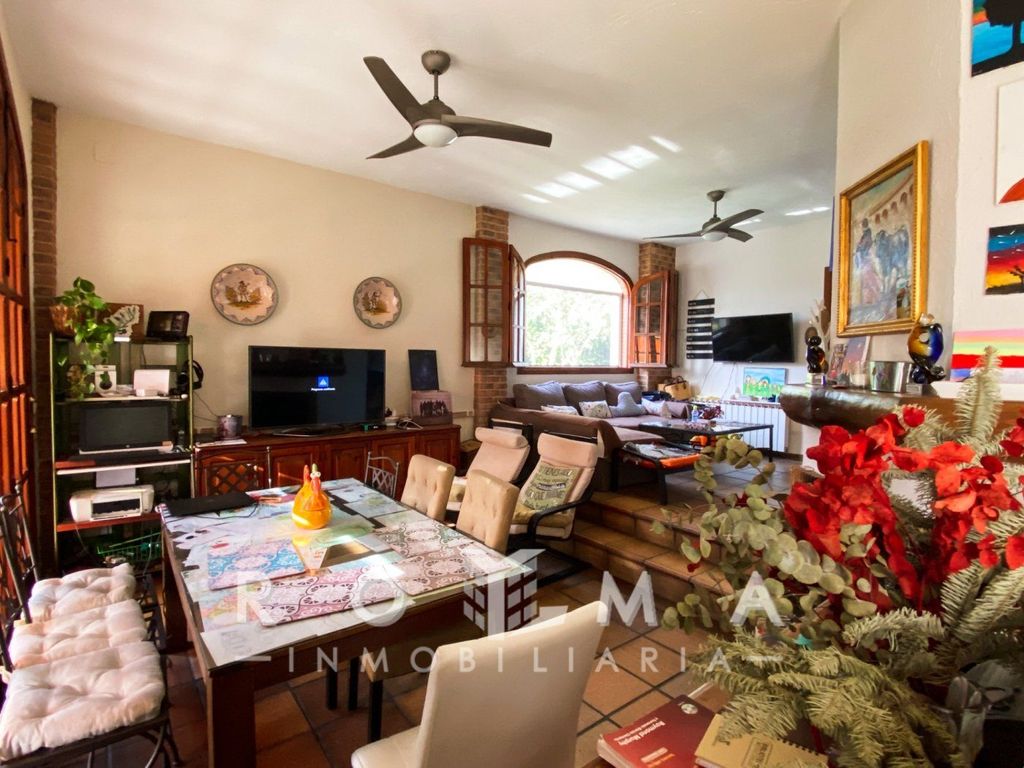 Maison de luxe à vendre à Sevilla, 650 000 €, Photo 4