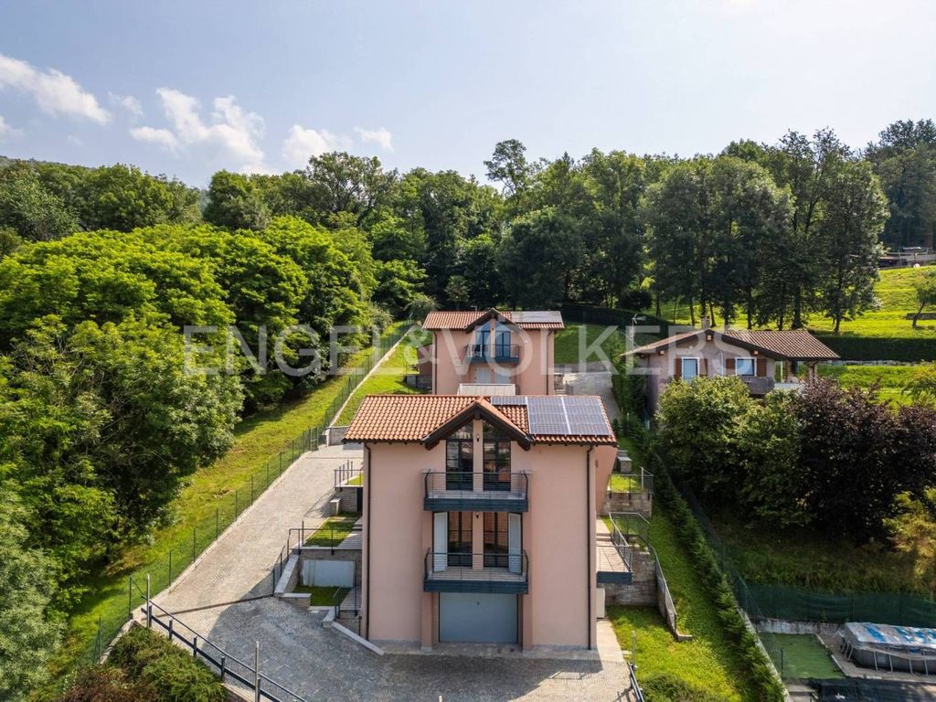 Maison de luxe à vendre à Gavirate, 840 000 €, Photo 1