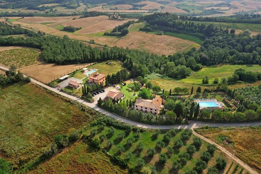 Luxury House for sale in Peccioli, 3 100 000 €, Photo 1