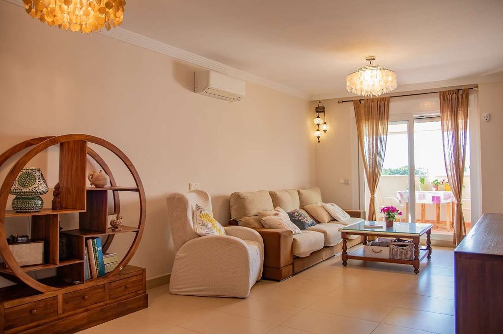 Luxury Apartment for sale in Torremolinos, 490 000 €, Photo 2