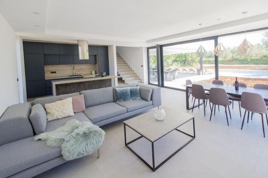 Luxury House for sale in Peroj, 1 699 000 €, Photo 4