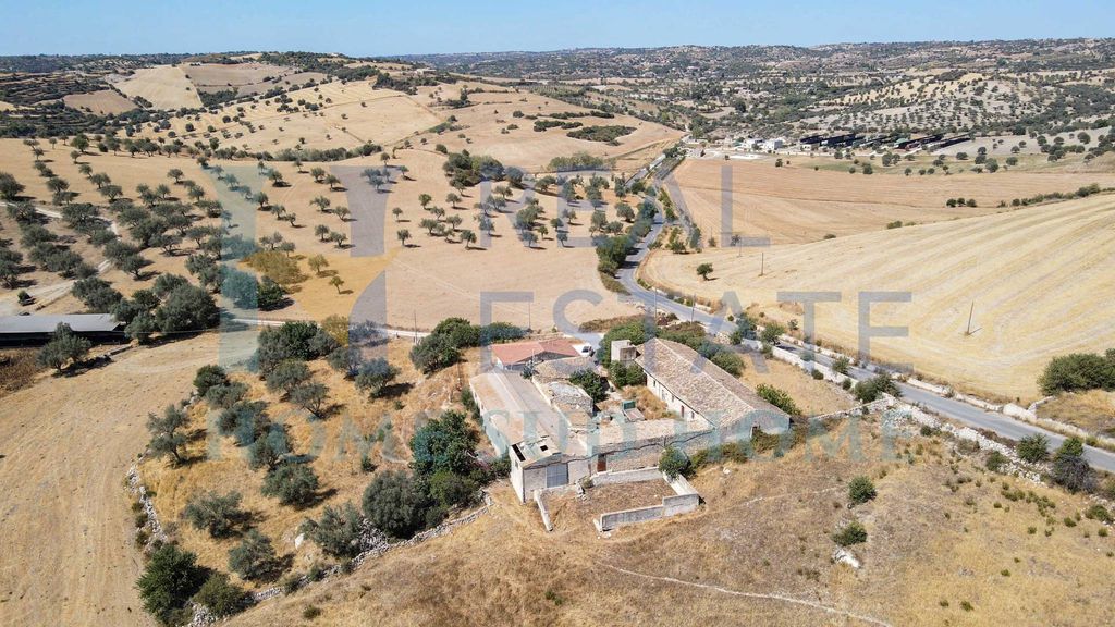 Luxury House for sale in Modica, 950 000 €, Photo 1