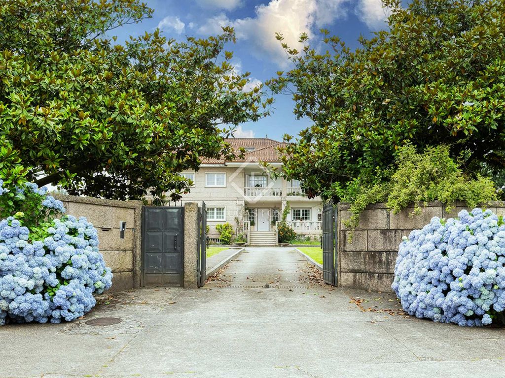 Luxury House for sale in Santiago de Compostela, 1 200 000 €, Photo 2