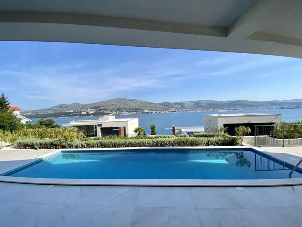 Luxury House for sale in Ciovo, 1 700 000 €, Photo 2