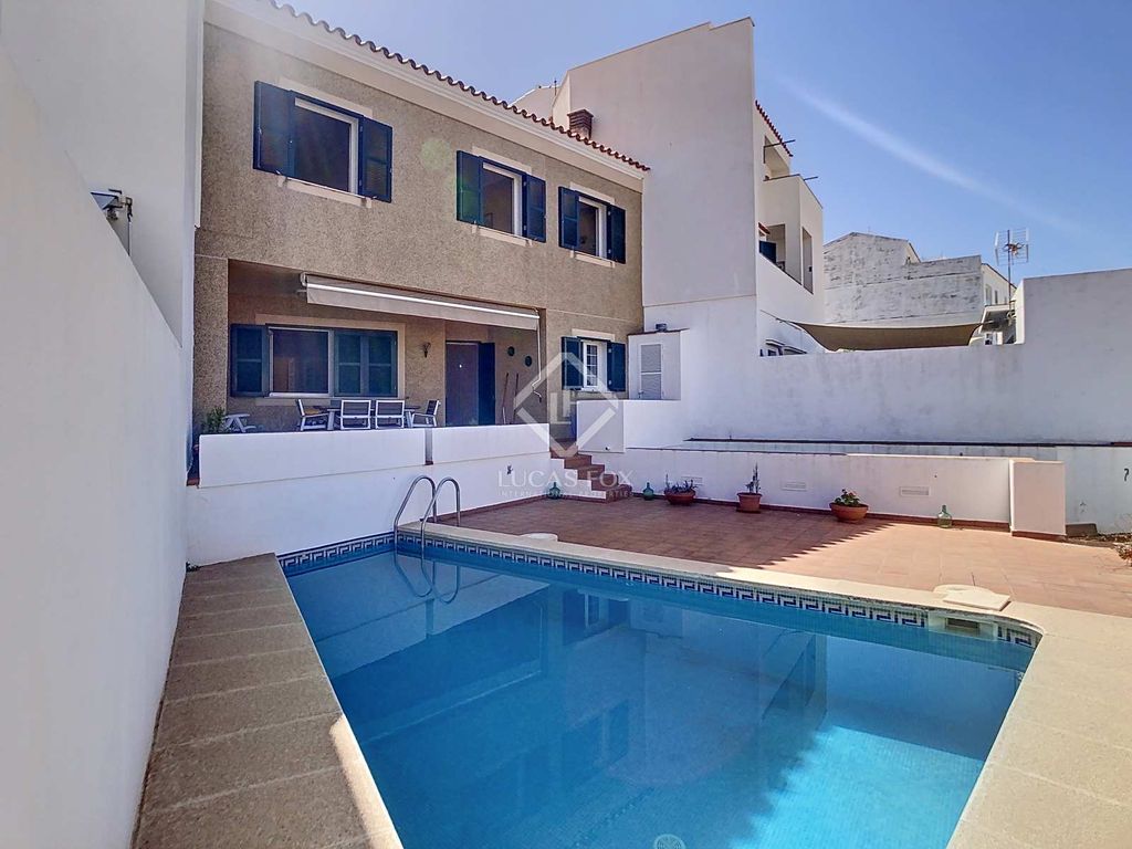 Maison de luxe à vendre à Maó, 690 000 €, Photo 2