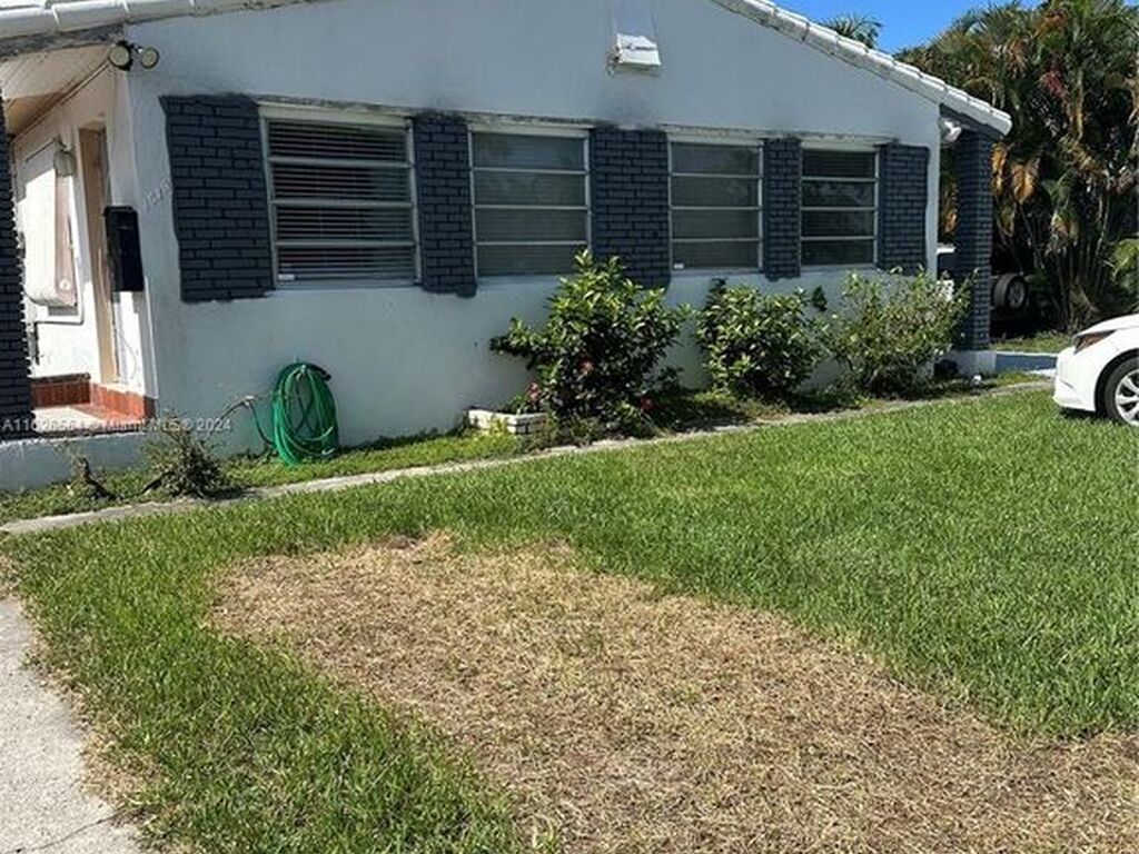 Luxury House for sale in Hollywood, 553 957 €, Photo 4