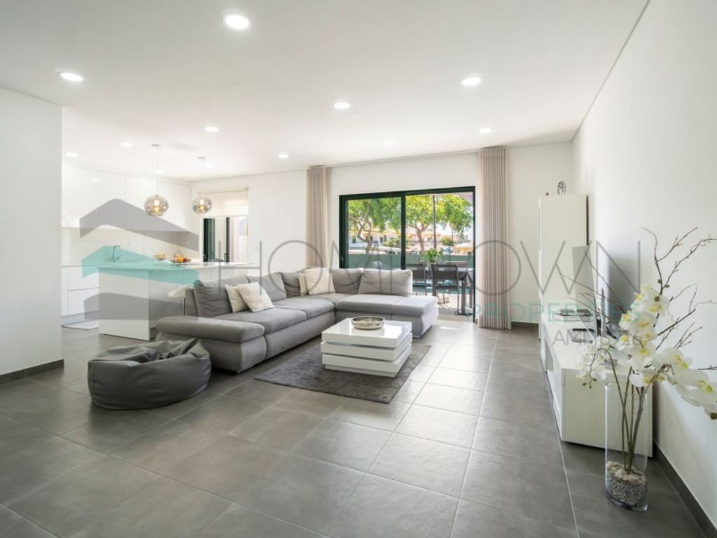 Maison de luxe à vendre à Albufeira, 615 000 €, Photo 1