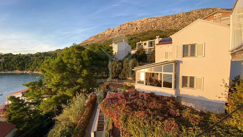 Maison de luxe à vendre à Omiš, 795 000 €, Photo 2