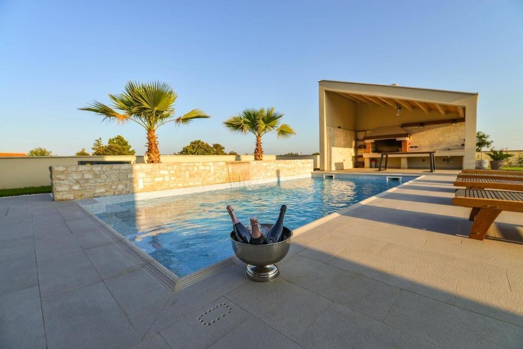 Luxury House for sale in Poljica-Brig, 1 500 000 €, Photo 6