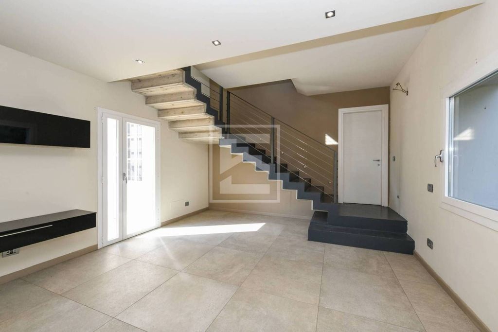 Maison de luxe à vendre à Lonato, 999 000 €, Photo 7