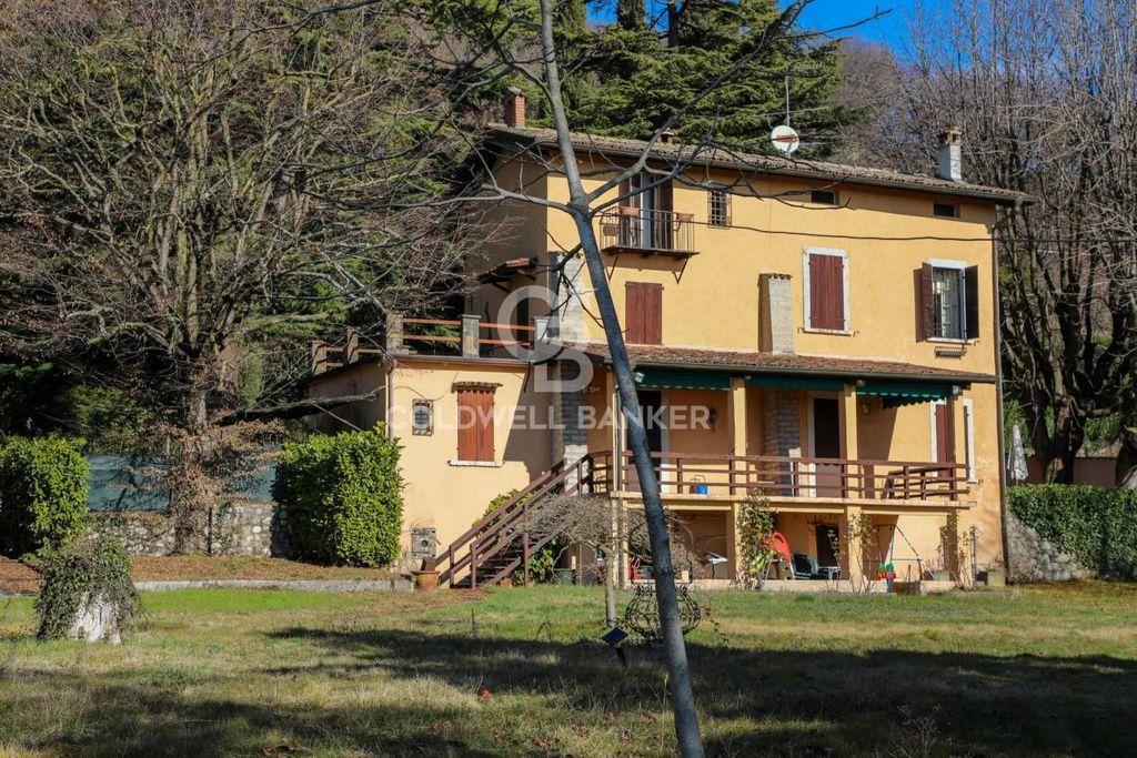 Luxury House for sale in Salò, 1 350 000 €, Photo 2
