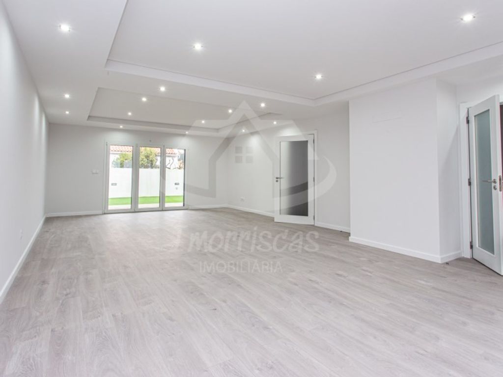 Maison de luxe à vendre à Loures, 679 500 €, Photo 2