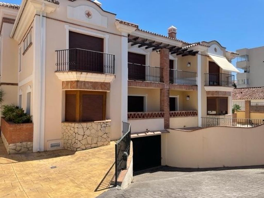 Luxury House for sale in Marbella, 1 700 000 €, Photo 3