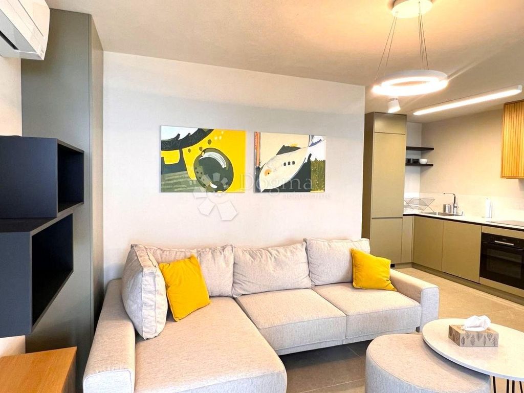 Luxury Apartment for sale in Labin, 0 €, Photo 1