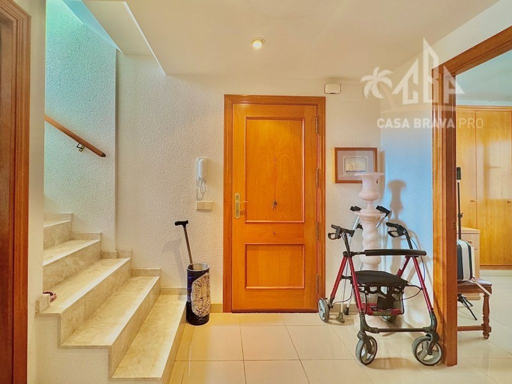 Luxury Apartment for sale in Palamós, 650 000 €, Photo 3