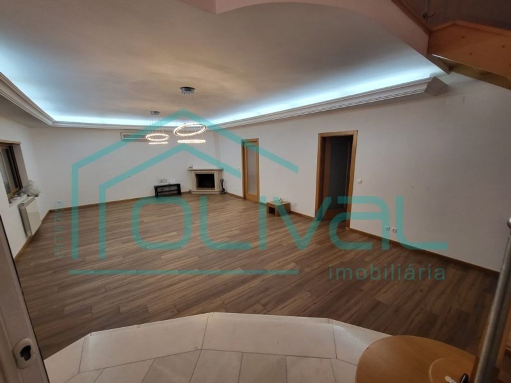 Maison de luxe à vendre à Loures, 650 000 €, Photo 6