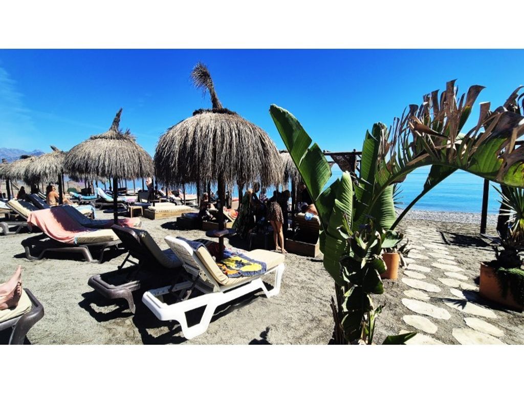 Luxury House for sale in Vélez-Málaga, 410 000 €, Photo 1