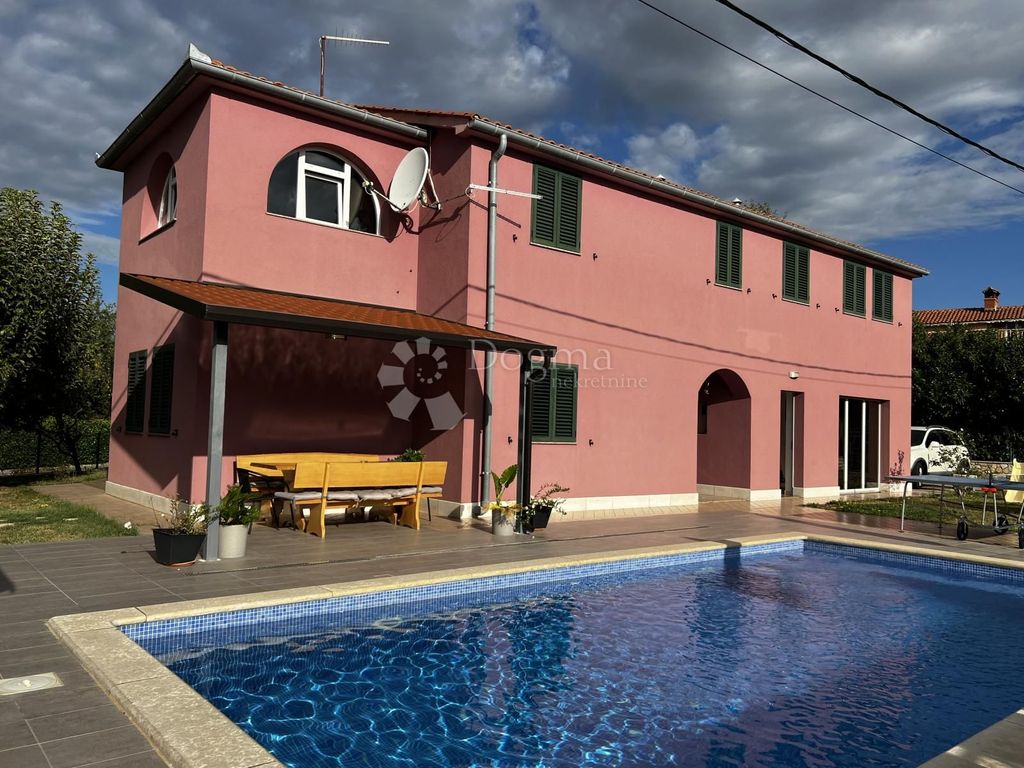 Maison de luxe à vendre à Labin, 0 €, Photo 1