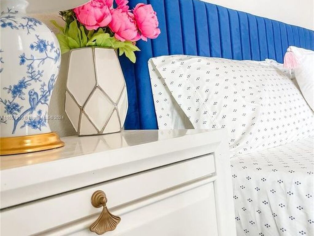 Luxury House for sale in Hollywood, 493 606 €, Photo 4